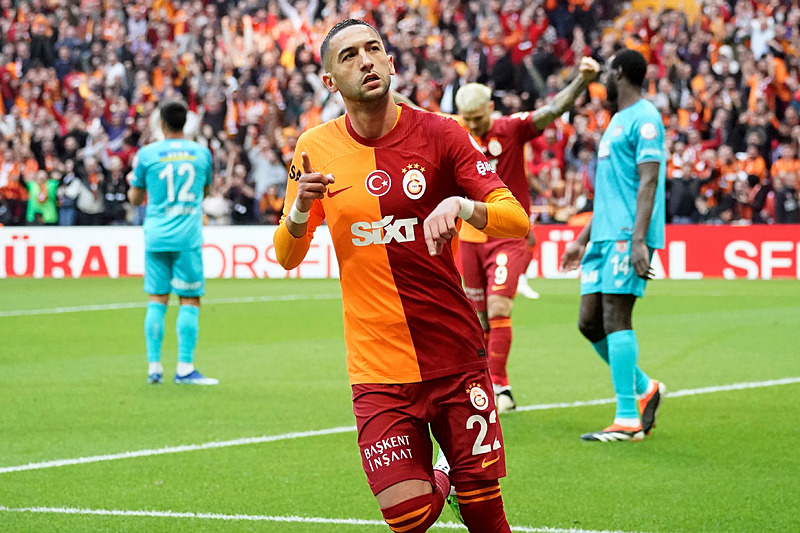 TRANSFER HABERİ - Galatasaray’a Danimarkalı sağ bek! Nelsson devreye girdi