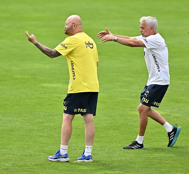 TRANSFER HABERİ: A Milli Takım’ın genç yıldızı Fenerbahçe’ye! Merih ve Cenk derken...