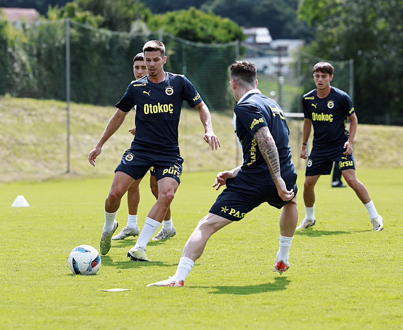 TRANSFER HABERİ: A Milli Takım’ın genç yıldızı Fenerbahçe’ye! Merih ve Cenk derken...