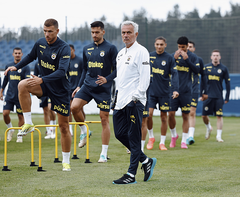 TRANSFER HABERİ: A Milli Takım’ın genç yıldızı Fenerbahçe’ye! Merih ve Cenk derken...