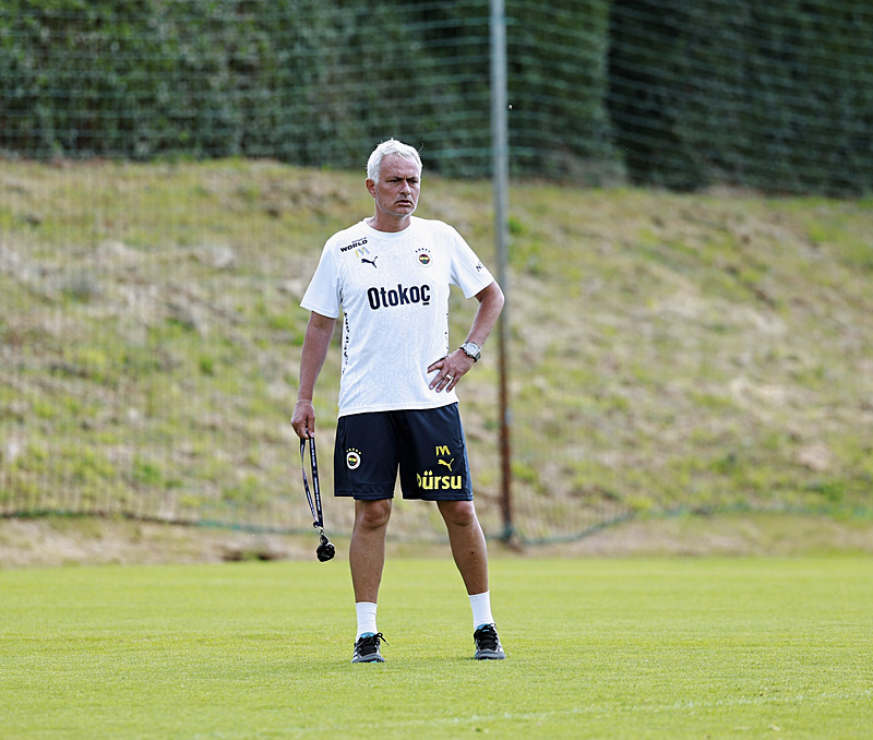 TRANSFER HABERİ: A Milli Takım’ın genç yıldızı Fenerbahçe’ye! Merih ve Cenk derken...