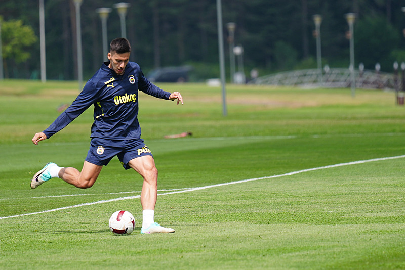 İşte Fenerbahçe’nin kamp raporu! Kimler gidecek, kimler kalacak?