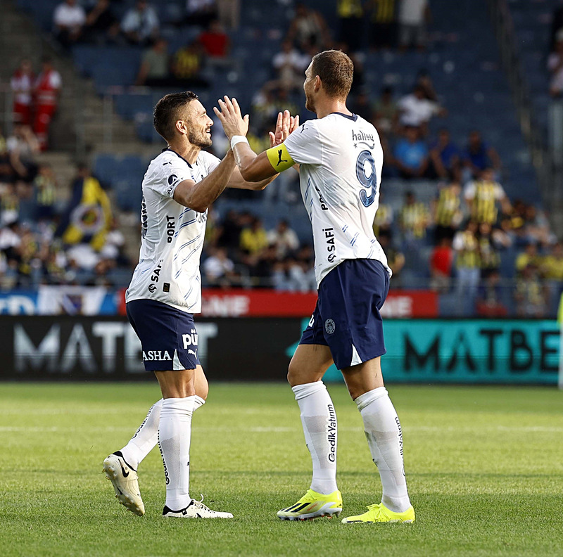 İşte Fenerbahçe’nin kamp raporu! Kimler gidecek, kimler kalacak?