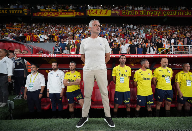 Jose Mourinho’dan flaş santrfor kararı! İşte Fenerbahçe’nin Çaykur Rizespor maçı 11’i
