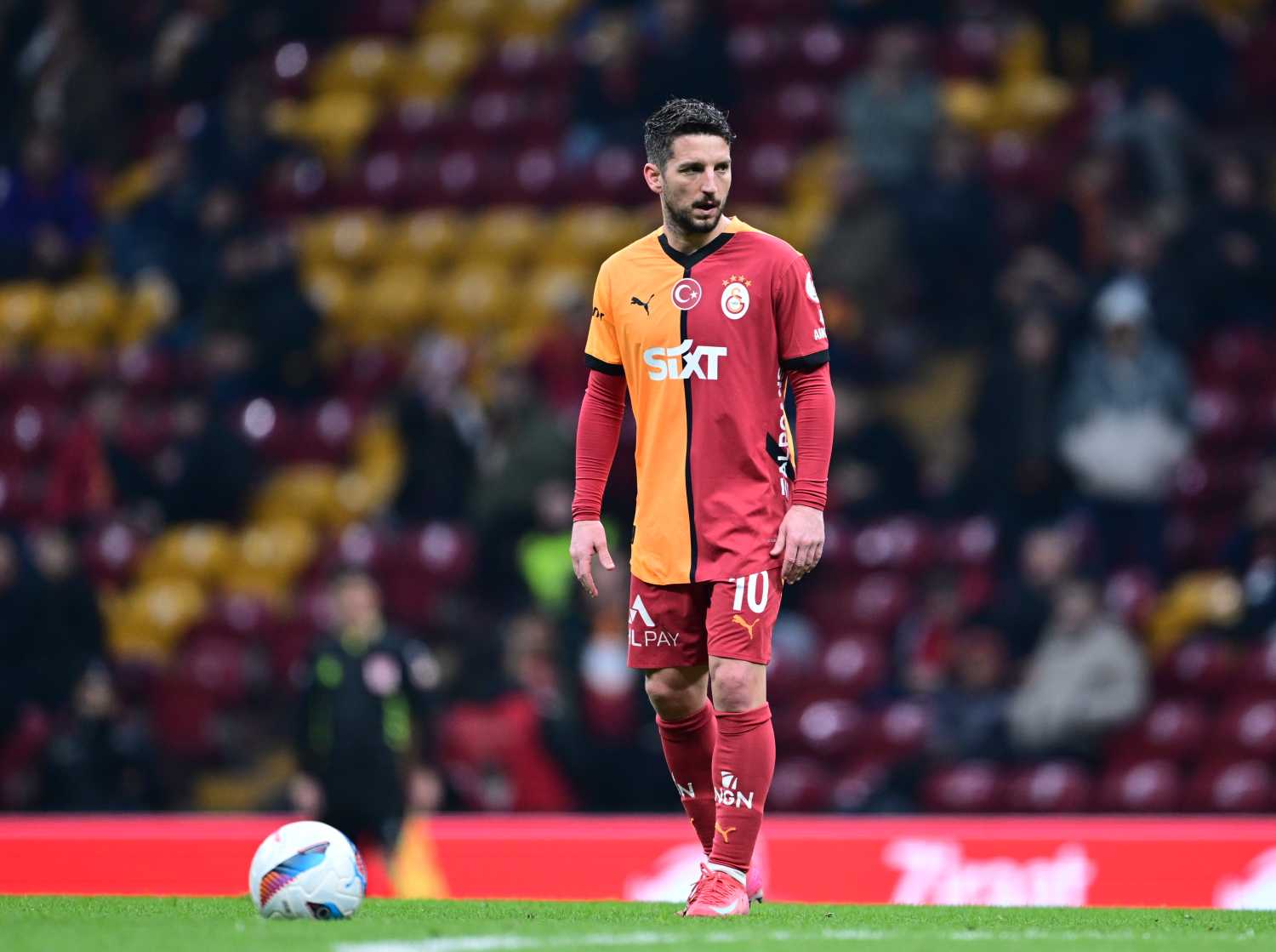 Galatasaray’dan Fenerbahçe’ye yılın transfer çalımı!