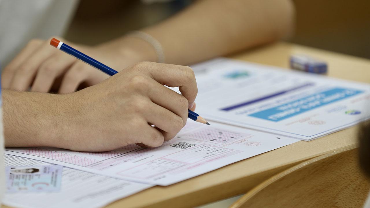 E-okul VBS not ve devamsızlık girişi bitti mi? E-okul kapandı mı?