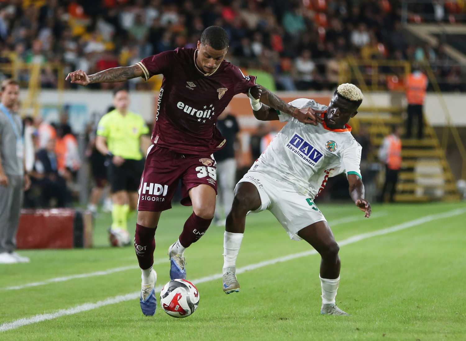 Fenerbahçe’den dev transfer operasyonu! Hedefte 3 yıldız var