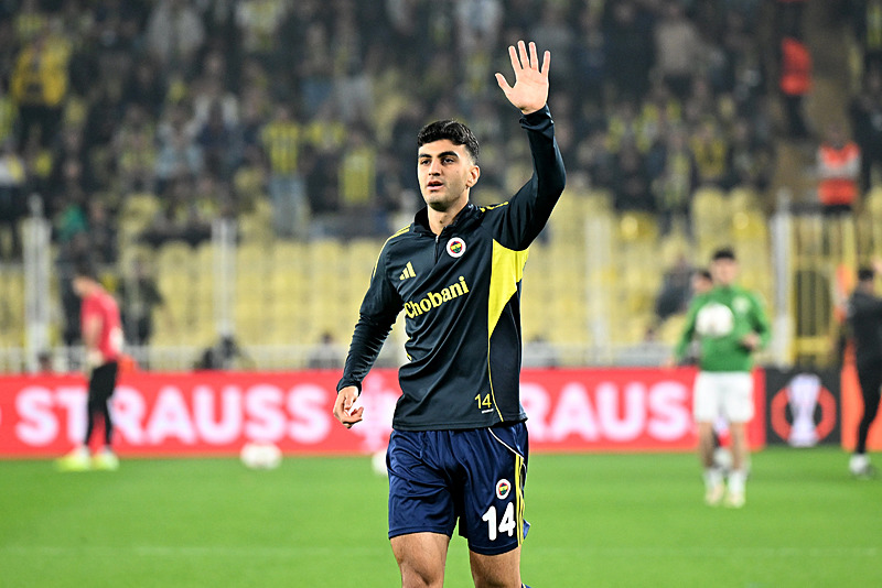 Fenerbahçe’den dev transfer operasyonu! Hedefte 3 yıldız var