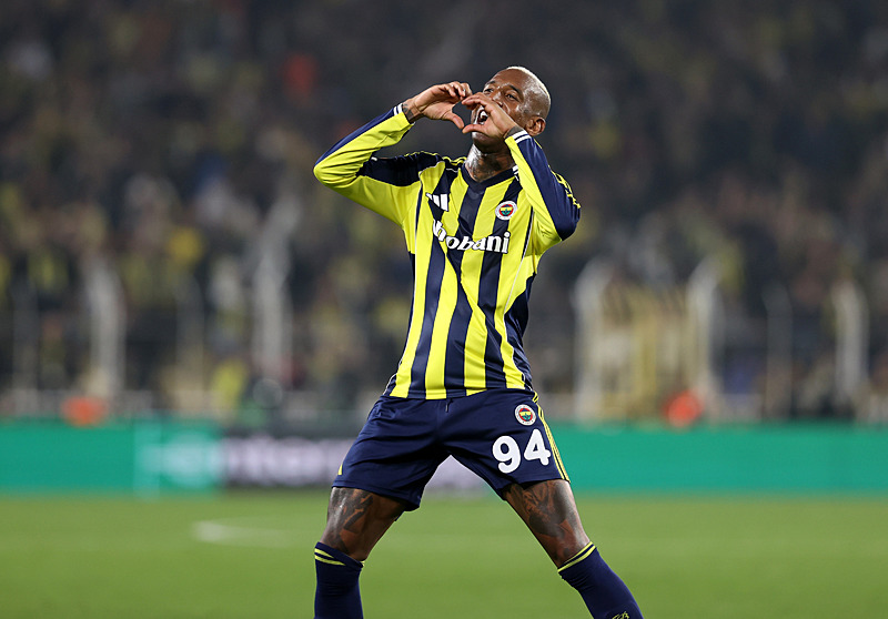 Fenerbahçe’den dev transfer operasyonu! Hedefte 3 yıldız var