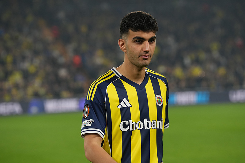 Fenerbahçe’den dev transfer operasyonu! Hedefte 3 yıldız var