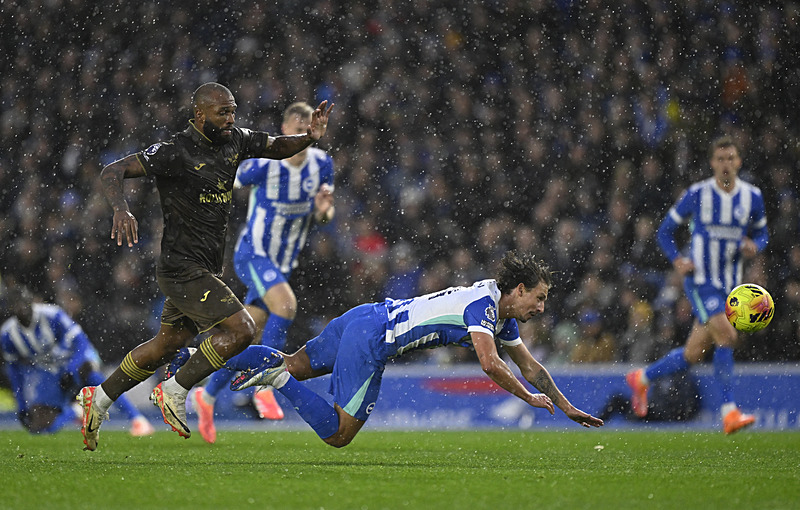 Fenerbahçe’den dev transfer operasyonu! Hedefte 3 yıldız var