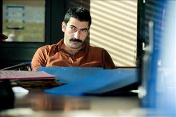 Kenan İmirzalıoğlu kimdir?