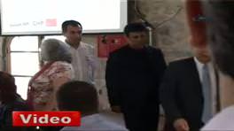 İzmir'de CHP'liler birbirine girdi