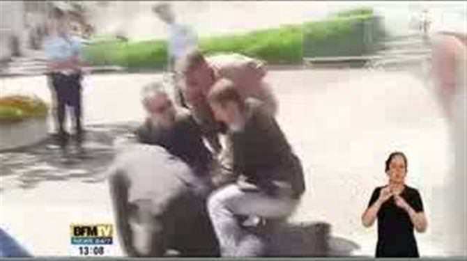 Sarkozy saldırıya uğradı