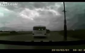 Uçak yere böyle çakıldı