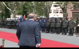 Başbakan çekilin dedi!