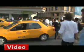 Eylemciler taksiciyi linç etmeye çalıştılar