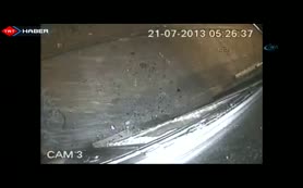 Eylemciler Taksim'de bar yağmaladı!