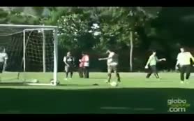 Kale arkasından gol atmak