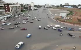 Bu meydanda ışıkta yok kaza da yok