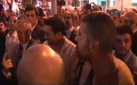 İhsanoğlu ile genç arasında ilginç diyalog