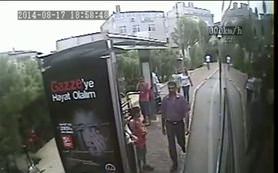 Halk otobüsüne molotof saldırısı böyle görüntülendi