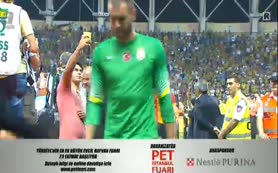 Melo yine Demirören'in elini sıkmadı!