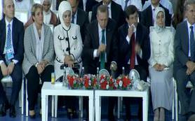 Davutoğlu: "AK Parti milletin ta kendisidir"