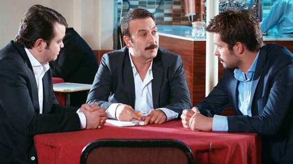 Üç Arkadaş 3. Bölüm Fragmanı