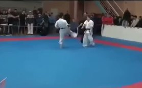 Rövaşata çeker gibi tekme atmak