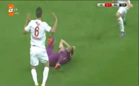 Selçuk İnan'dan harika frikik golü!