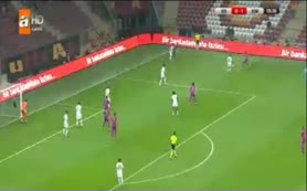 Goran Pandev penaltı kaçırdı!
