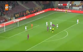 Seçuk İnan bu kez de penaltıdan attı!