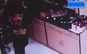 Evlenme vaadiyle kandıran adama öyle bir şey yaptı ki