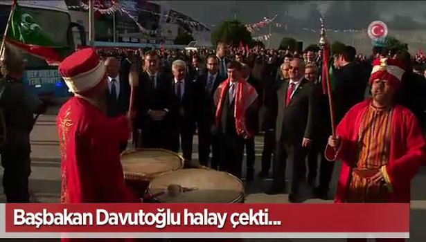 Başbakan Davutoğlu'nu hiç böyle görmediniz!