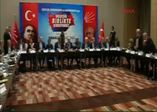 Kemal Kılıçdaroğlu'na ayakkabı fırlatıldı