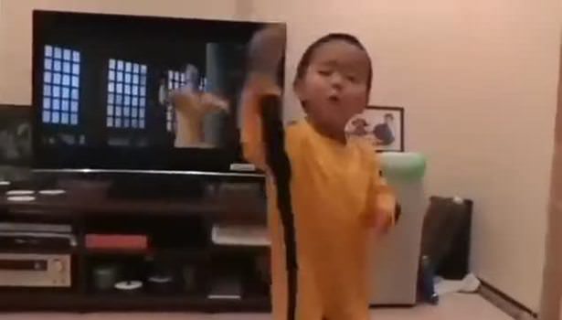 Çinli küçük Bruce Lee
