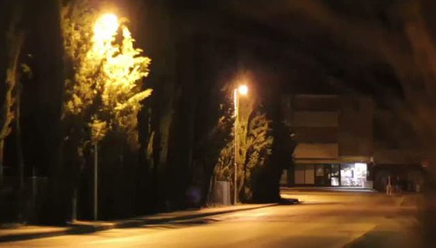 Aşırı gerçekçi zombi saldırılı kamera şakası
