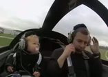 Pilot babasıyla uçan ufaklık