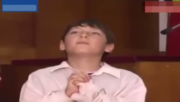 Baş kesmeli çocuk oyunu tepki gördü