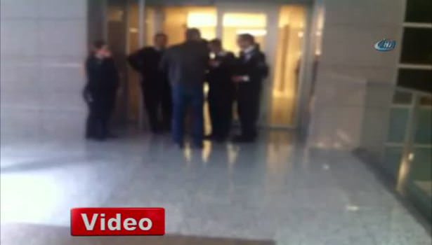 Yasa Dışı örgüt üyeleri savcı odasına girdi - 3