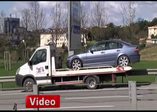 Metrobüsün lastiği E-5'e fırladı!