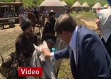 Davutoğlu’ndan ‘Diriliş Ertuğrul’a sürpriz ziyaret!