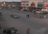 Karşıya geçen yayaya bakın ne vurup kaçıyor