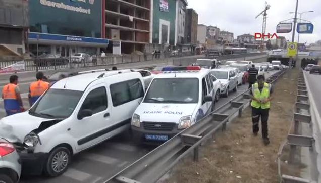 İstanbul'da 11 aracın karıştığı zincirleme kaza-1