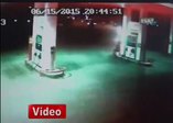 Benzin istasyonuna böyle daldı