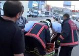 Avcılar'da kamyonetler çarpıştı
