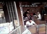 Turistlere dadanan hırsızlar kamerada
