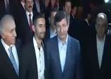 Başbakan Davutoğlu ile fotoğraf çektirdi