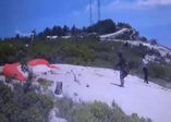 Paraşüt kazasında hayatını kaybeden öğretmen havada anıldı